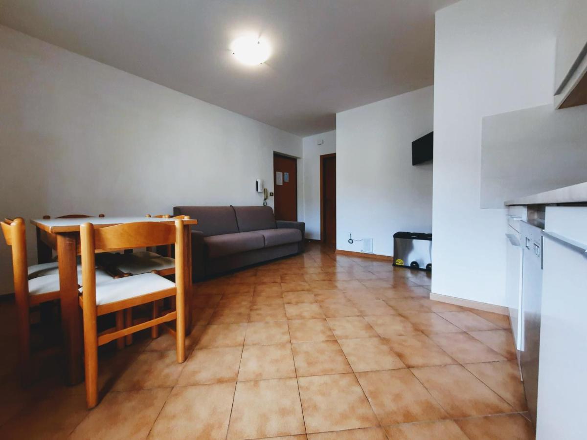 Comano Terme Apart Exterior photo