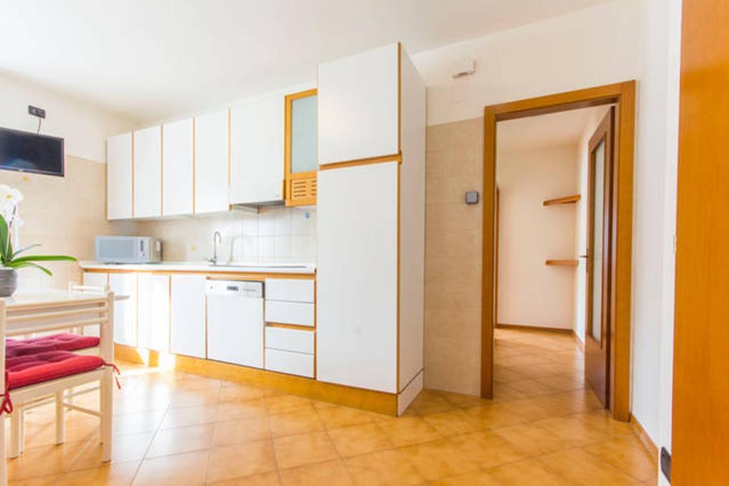 Comano Terme Apart Exterior photo